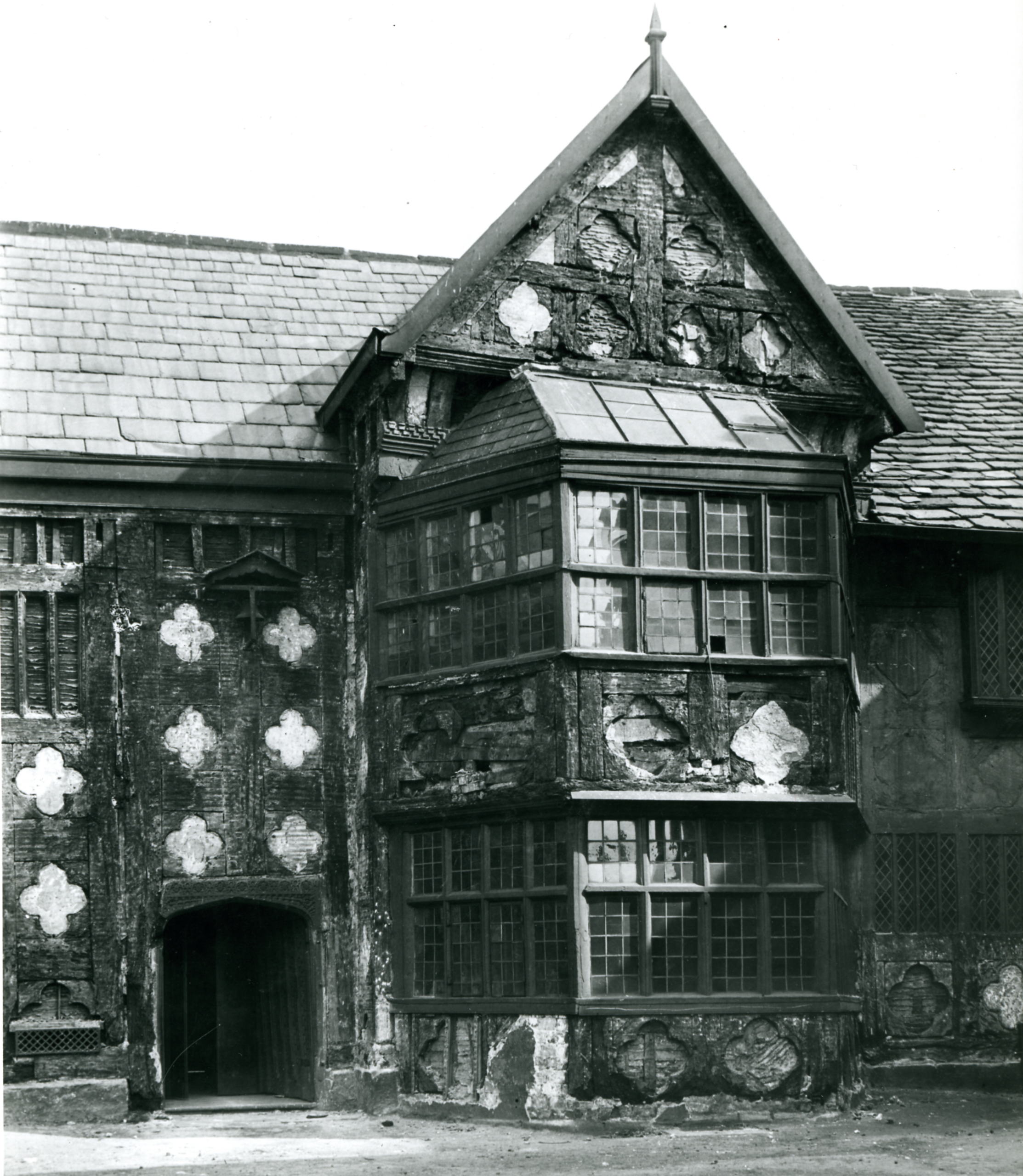 Bay window 1923